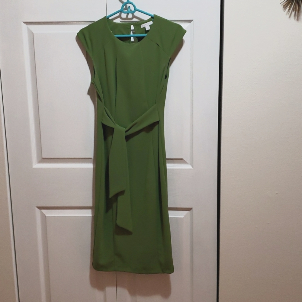 Green knee length side tie dress